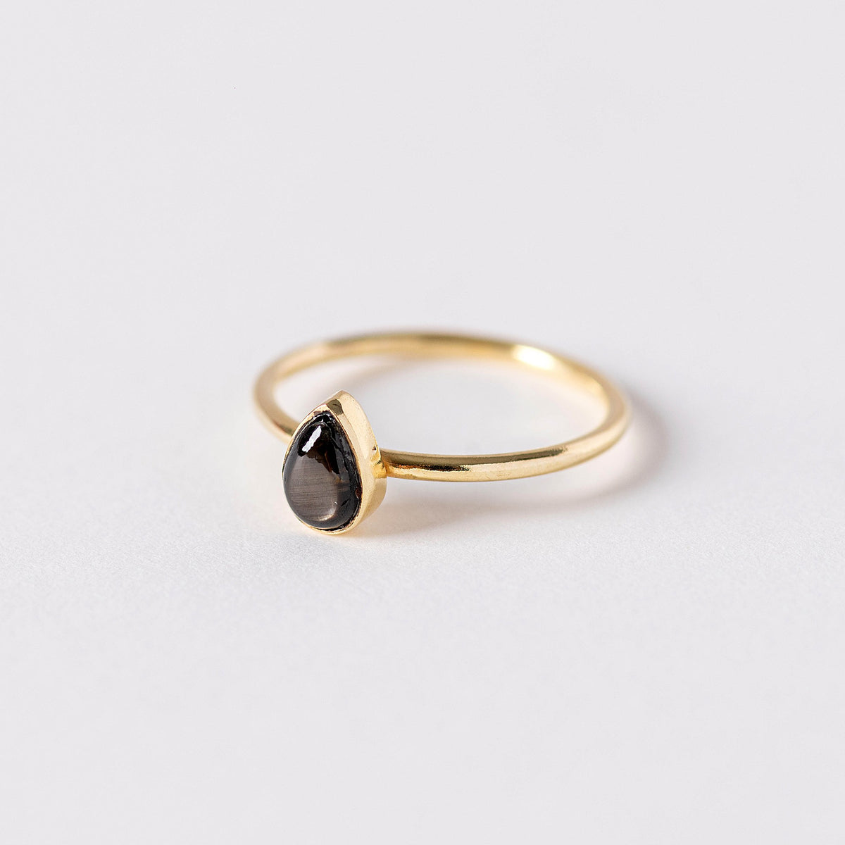 Ame Ring — Black Star Sapphire de INDIGO