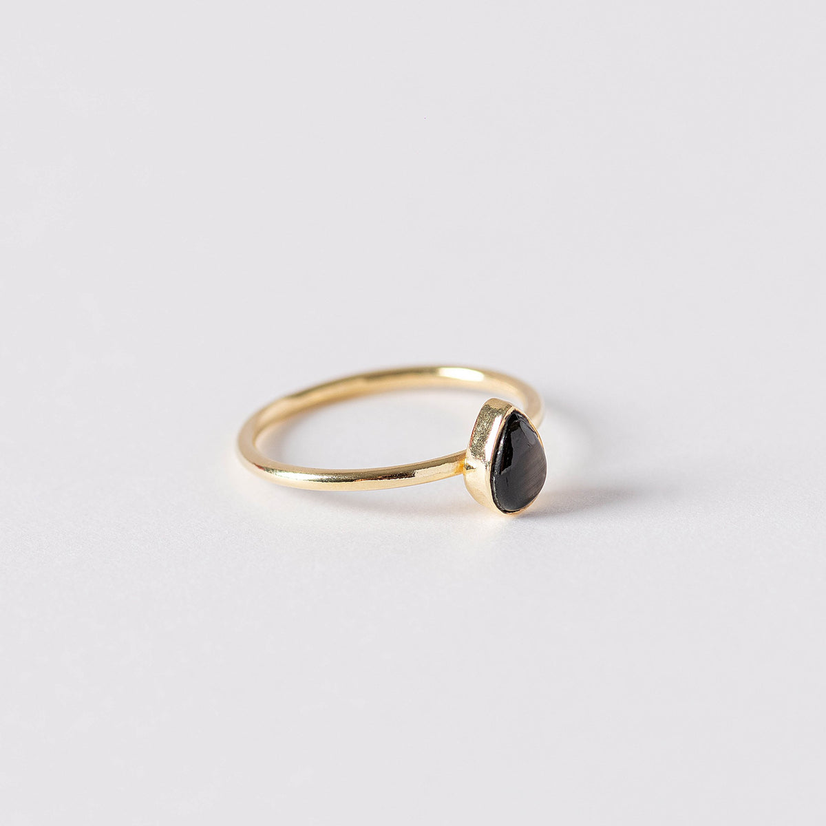 Ame Ring — Black Star Sapphire de INDIGO