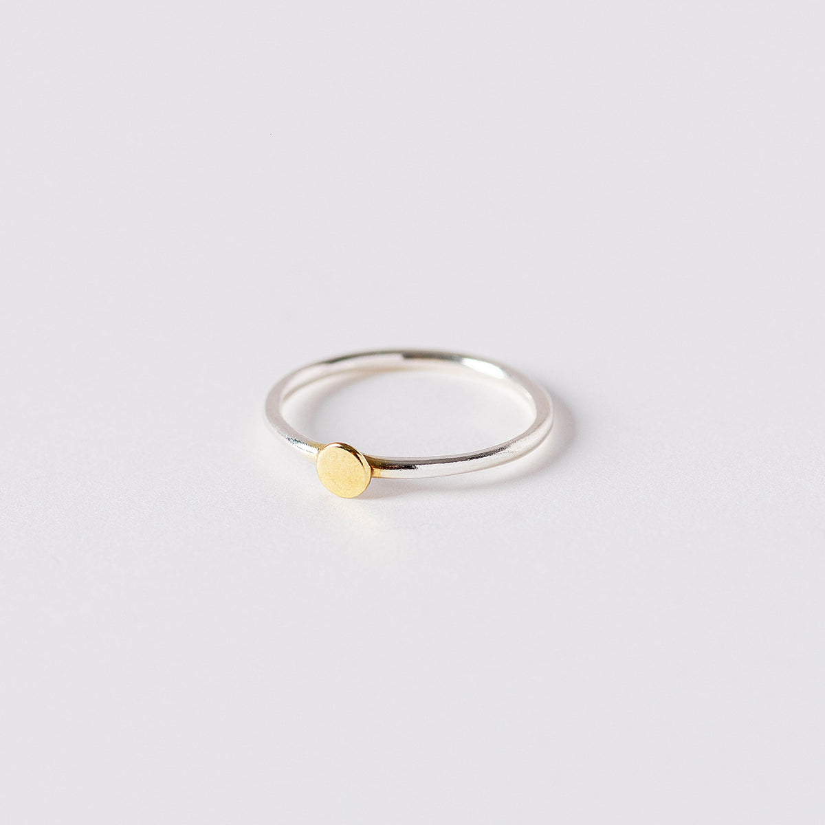 Argent Dot Ring de INDIGO