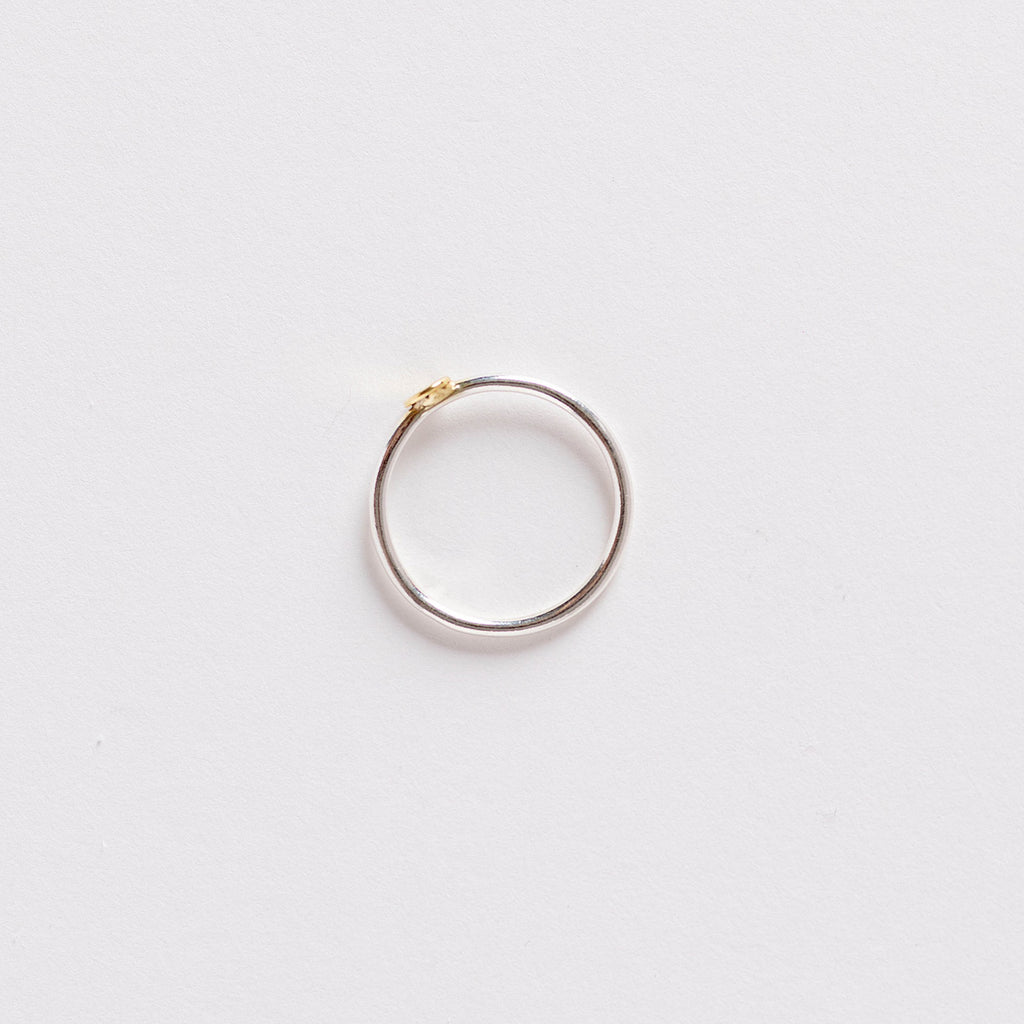 Argent Dot Ring de INDIGO