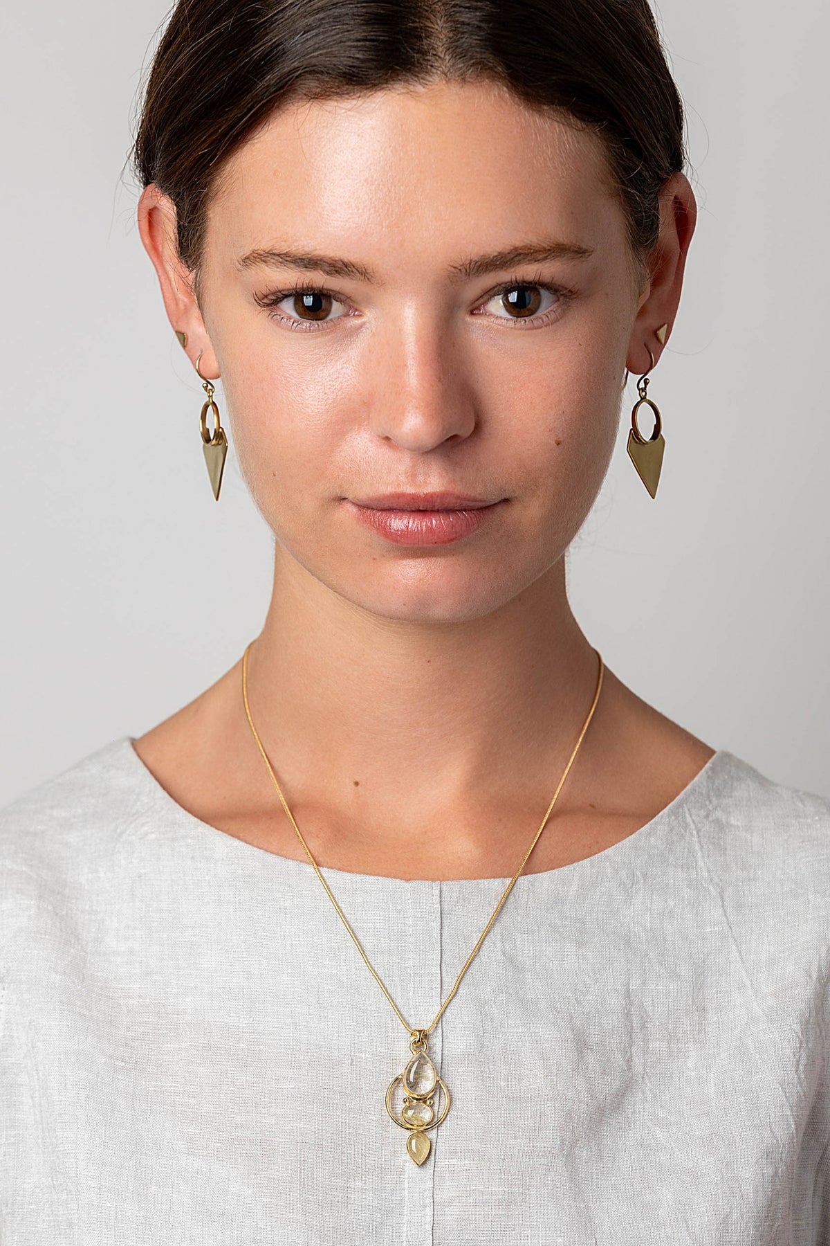 Elara Necklace