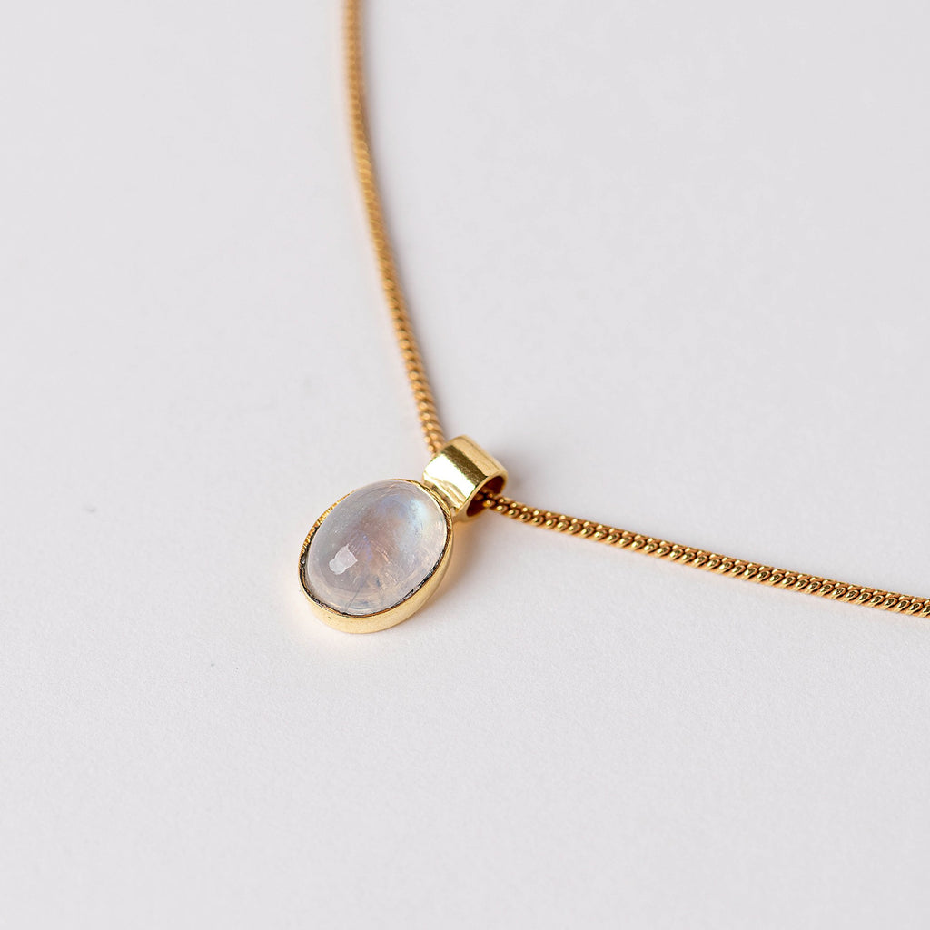 Nami Necklace con labradorita y baño de oro de INDIGO