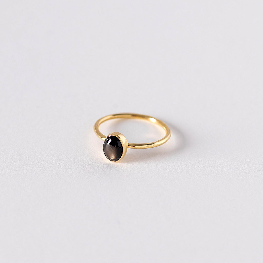 Nami Ring — Black Star Sapphire de INDIGO