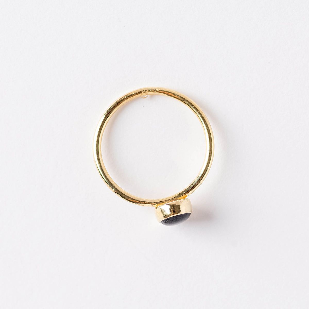 Nami Ring — Black Star Sapphire de INDIGO