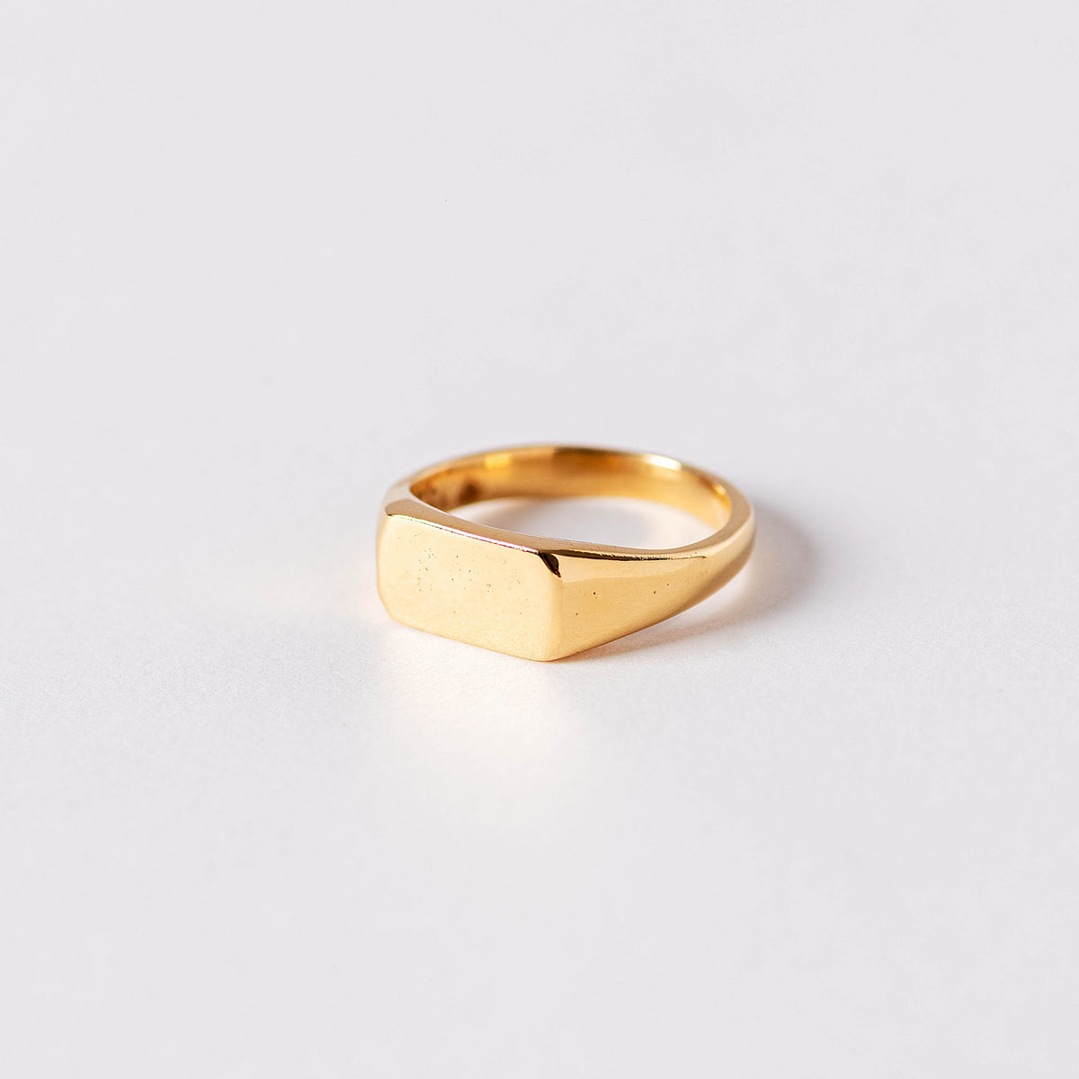 Rectangular Signet Ring de INDIGO
